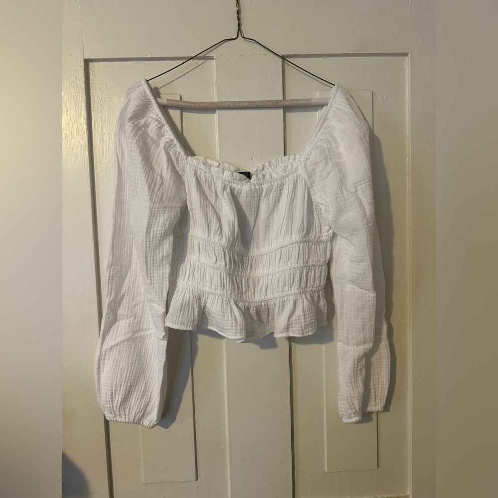 White crop long sleeve top